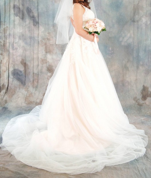 Exkluzv eskvi menyasszonyi ruha szett 1x studis fotzson viselt 