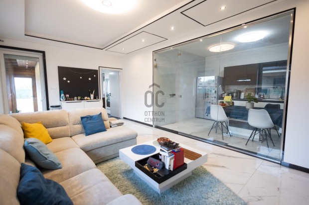 Exkluz�v ikerh�z Debrecen egyik legkedveltebb kertv�rosi r�sz�n  a Ba