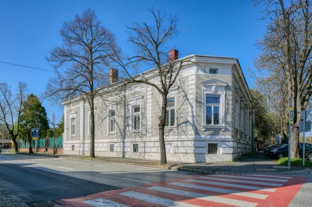 Exkluzv kertkapcsolatos laks elad Sopron belvrostl