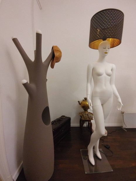 Exklúzív mannequin art design próbababa lámpa állólámpa