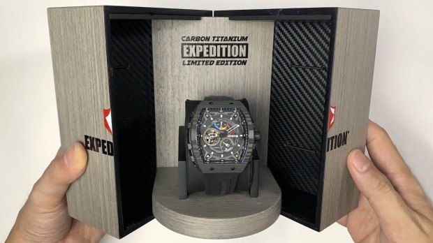 Expedition E6782 Carbon Titanium karra