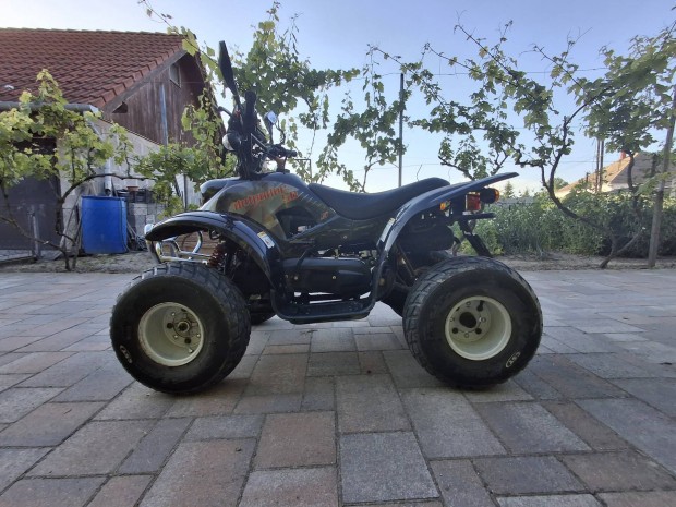 Explorer defender quad eladó.