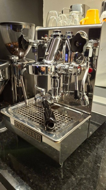 Expobar Brewtus karos kvgp, E61 fej dual boiler, PID, rotary pump