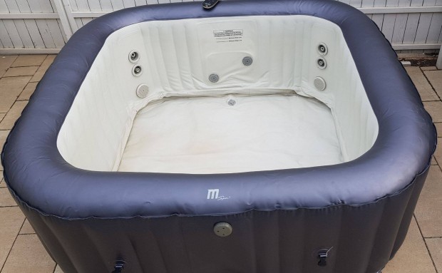 Extra Mspa jakuzzi hydro & airjet Bp.-en 245 eFt. Vidékre is viszem !