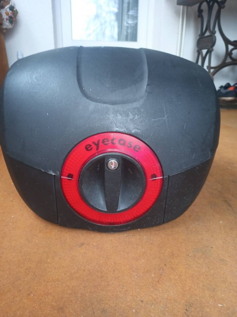 Eye Case 32L t�pus� motoros h�ts� doboz