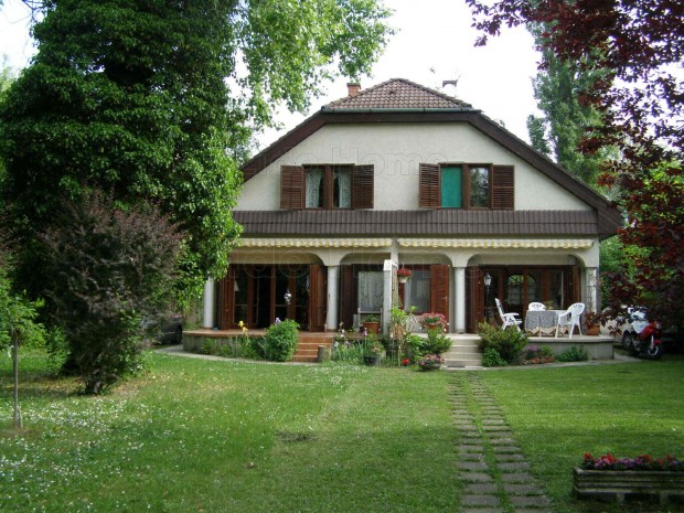 Ez t�nyleg v�zparti ingatlan