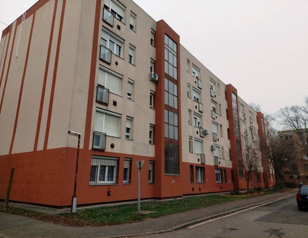 Ezt kerested! Kaposv�r, Honv�d utca, 1,5 szob�s t�gla lak�s