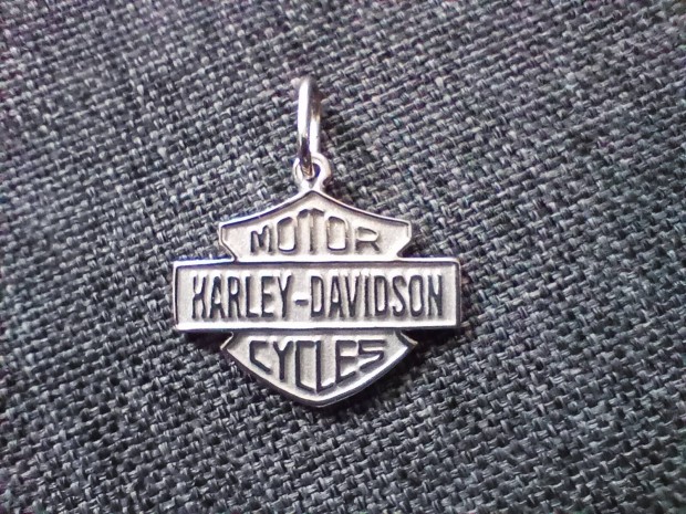 Ezst Harley Davidson medl