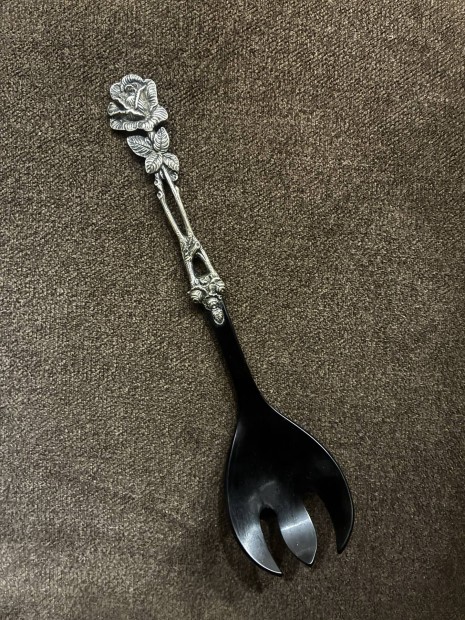 Ez�st nyel� vill�s kan�l r�zsa mint�s ny�llel 