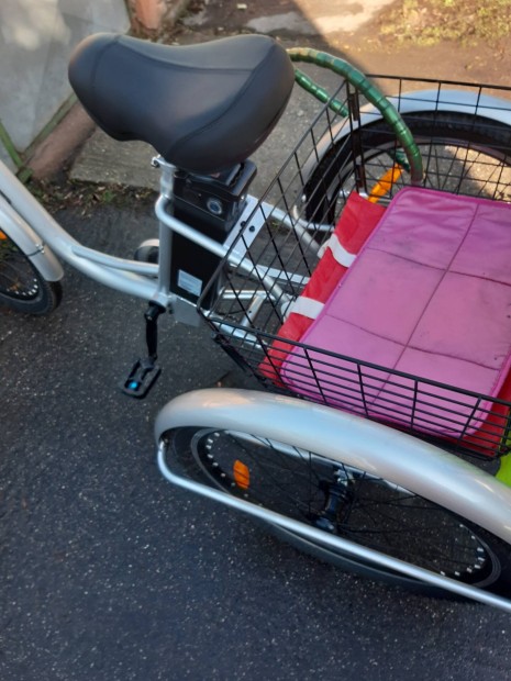 Ez�st sz�n� a  csoda 