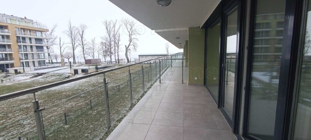 Ez�stparton panor�m�s �j �p�t�s� lak�sok elad�k!