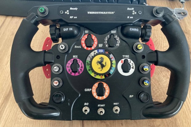 F1 Ferrari kormny Thrustmaster