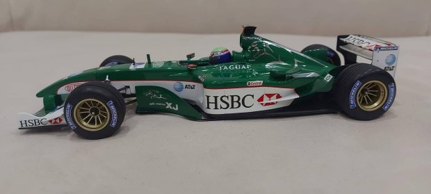 F1 Jaguar R4 Mark Webber 2003 1:18 Minichamps