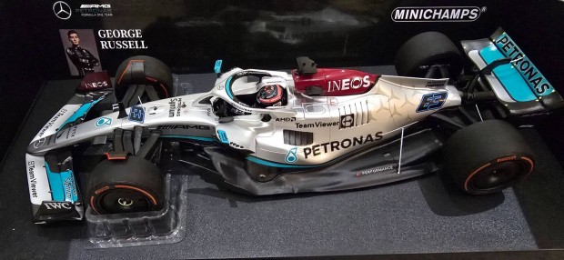 F1 Mercedes W13 George Russel 2022 Spanish gp 1:18 Minichamps