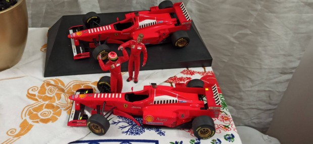 F1 Minichamps 1:18 Michael Schumacher, Eddie Irvine + figurk