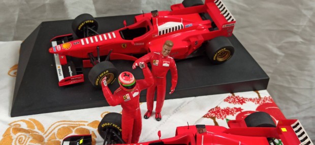 F1 Minichamps 1:18 Michael Schumacher, Eddie Irvine figurkkal