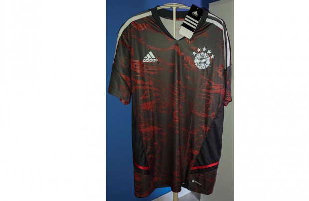 FC Bayern München eredeti adidas fekete piros mintás edzőmez (M)