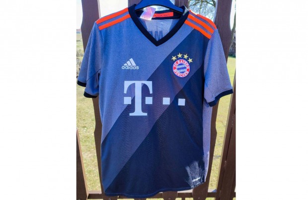FC Bayern Mnchen eredeti adidas szrke gyerek mez (L, 164)
