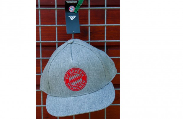 FC Bayern Mnchen eredeti adidas szrke snapback sapka