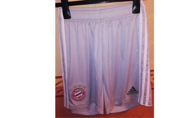 FC Bayern München világosszürke eredeti adidas rövid nadrág (S)