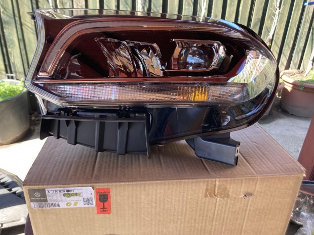 F�NYSZOR� LED VEZ BAL X OSZT�LY A4708200301 elad�