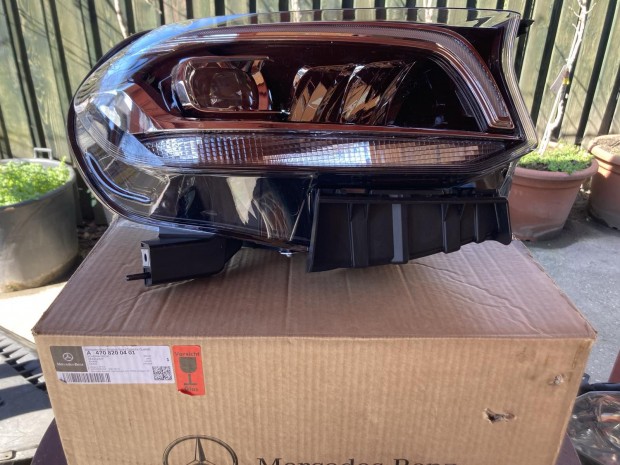 F�NYSZOR� LED VEZ JOBB  X OSZT�LY  A4708200401 elad�