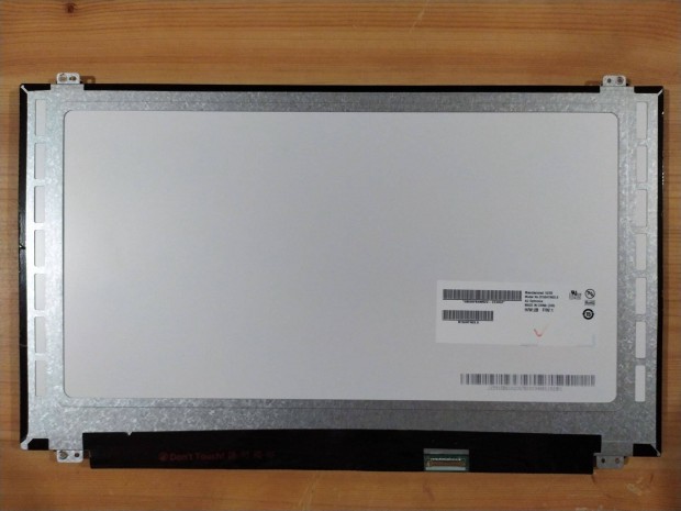 FHD (1920x1080) 30pin-es matt laptop LED kijelz