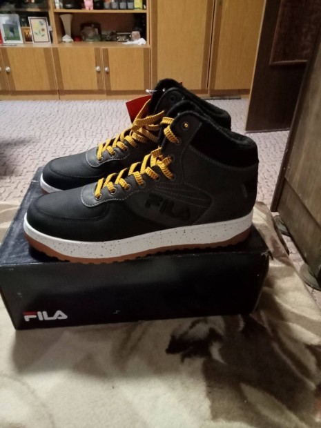 FILA 45-s bakancs elad