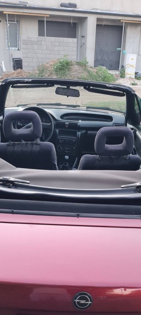 F Astra Cabrio brlst keresek!