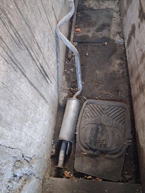 F Astra k�z�ps� kipufog�dob elad� n�met motoros diesel