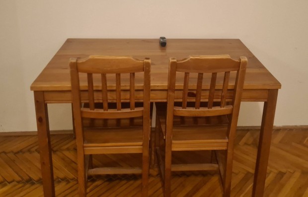 Fa Aztal + 2 Sz�k