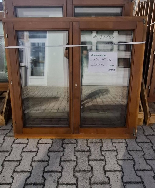 Fa Nyilászáró 143 x 135 2szárnyas 12db