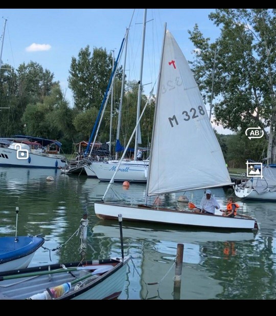 Fa Vitorl�s Elad�!