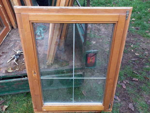 Fa ablak 93 cm x 118 cm