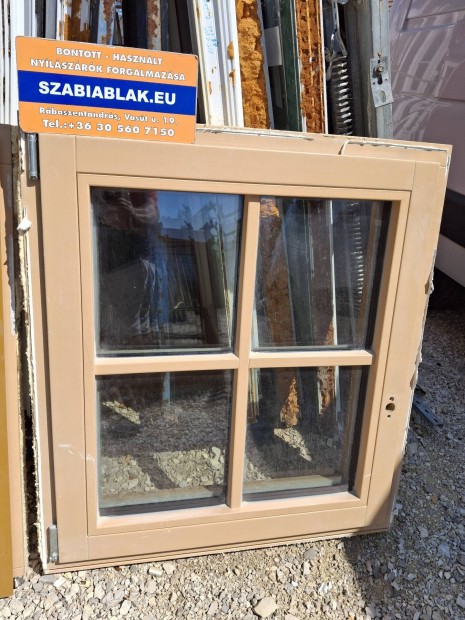 Fa ablakok 8596