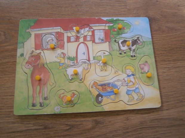 Fa fogantyús puzzle