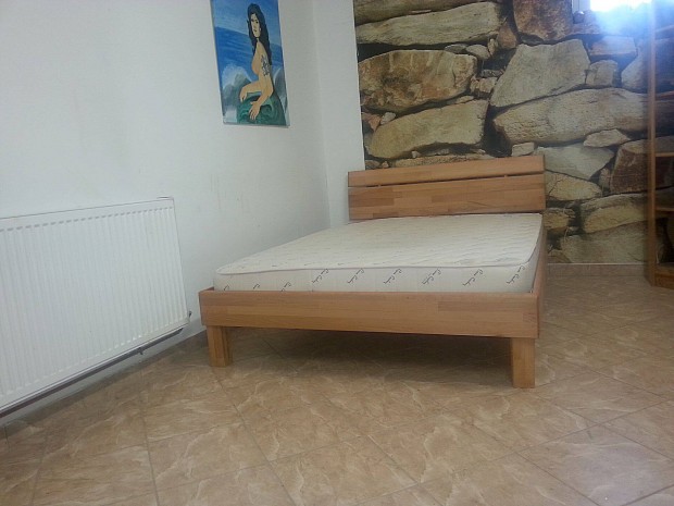 Fa franciagy 140x200