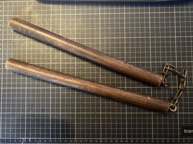 Fa nunchaku. Nuncsako