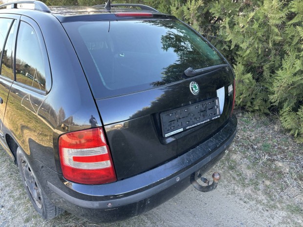 Fabia csomagtr ajt lmpa vonhorog 