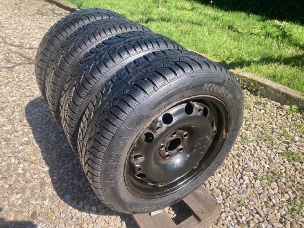 Fabia kerekek 185/60 R15 gumikkal