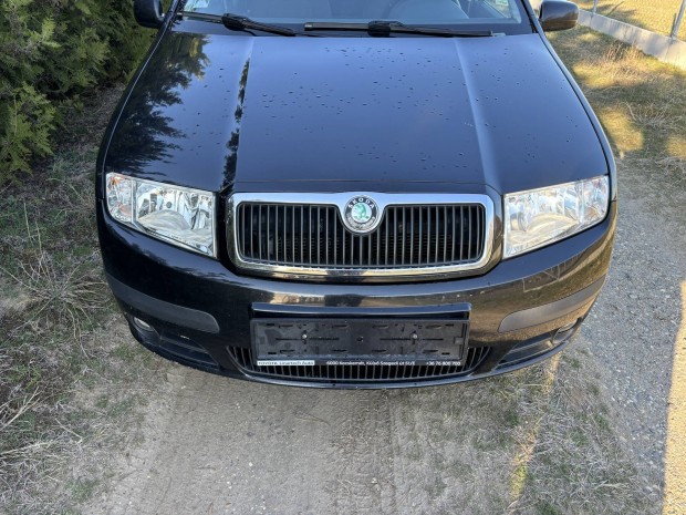 Fabia zárhíd homlokfal sárvédő lökhárító motorháztető