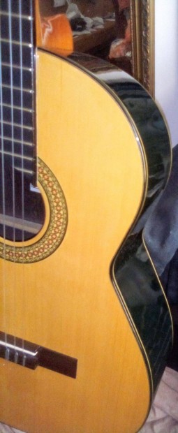 Fabricado en Admira Sombra Keller Espana Classique Guitar+Bag