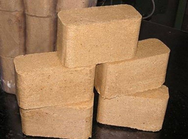 Fabrikett keményfából RUF tégla formájú 100% bükk fűrészporból 10 kg
