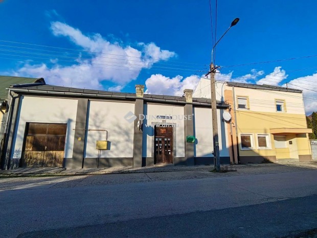 Faddi 200 nm-es h�z elad�