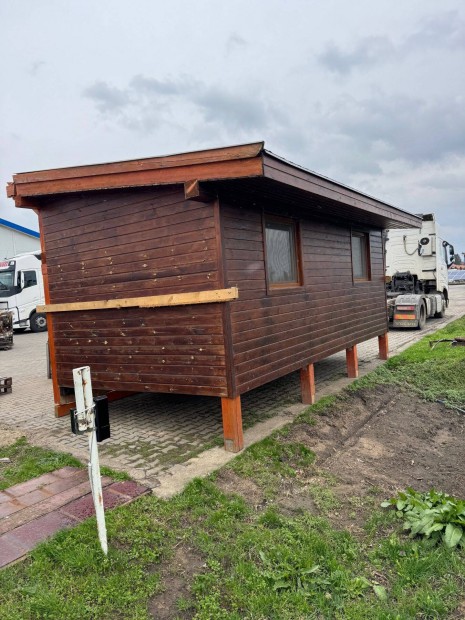 Faház 2 kis szoba és wc 6x3,2 méter