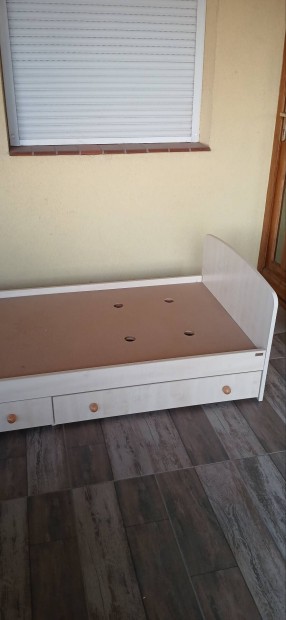 Faktum kétfiókos ifjúsági ágy. 180x80