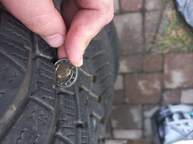 Falken 225/55/R18 Tli gumi 4db