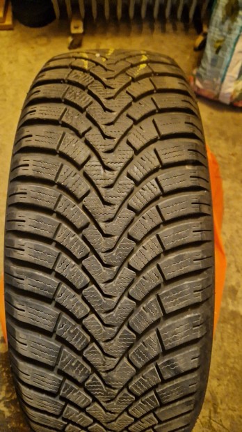 Falken 225/60 R17 eutowinter tligumi