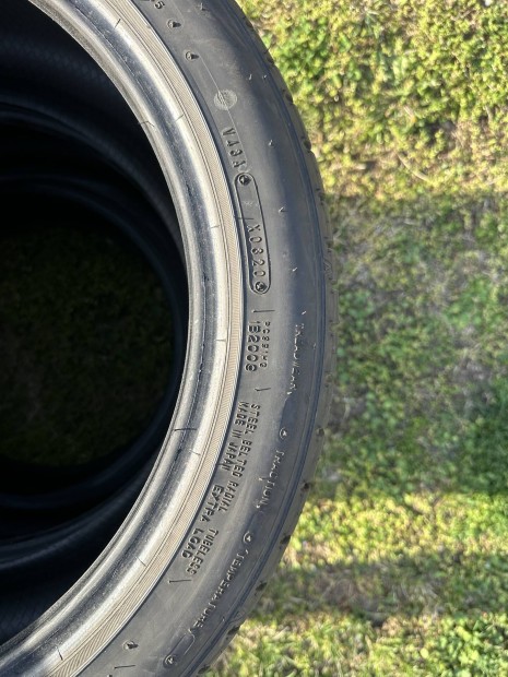Falken 255/40 R18-as nyári gumi
