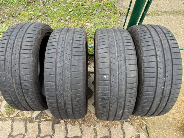 Falken Azenis FK510A nyri gumiabroncs